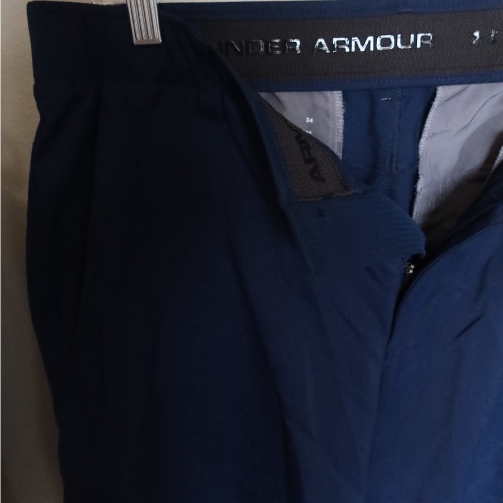 Under Armour golf shorts